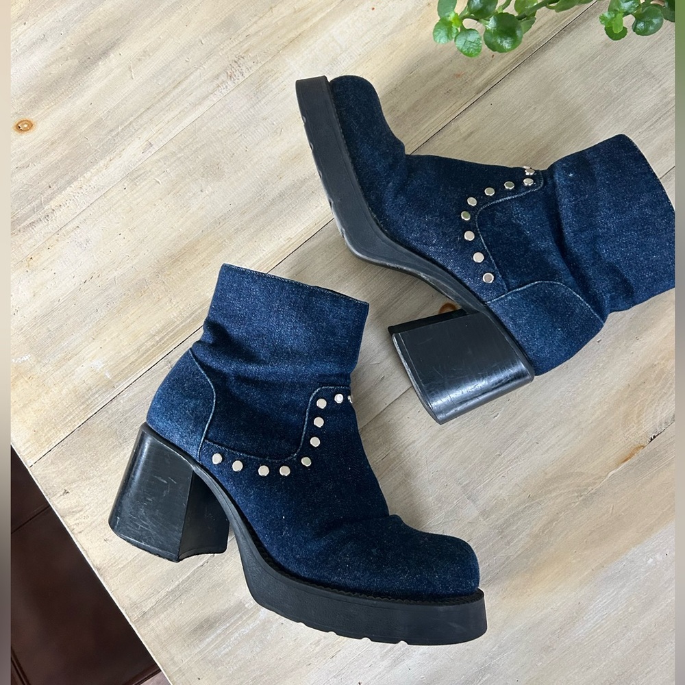 Vintage 90s Y2K chunky platform Bratz denim studded ankle boots size 6.5